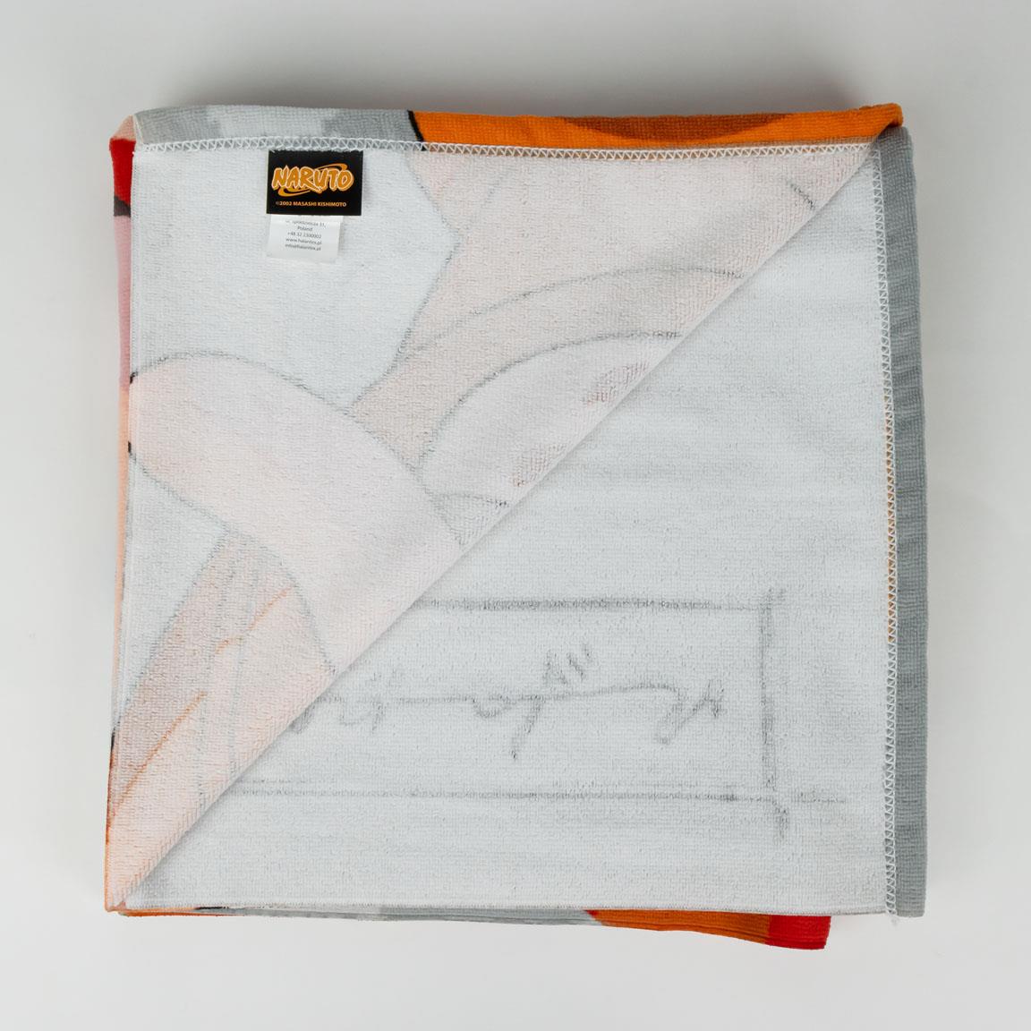 Handtuch mit einem auffälligen Design, das den Anime-Charakter Naruto Uzumaki zeigt. Naruto trägt sein typisches orangefarbenes Outfit und hält eine Hand mit einem Schriftzeichen in den Vordergrund. Im Hintergrund ist ein roter Kreis und das Naruto-Logo abgebildet. Ideal für Anime-Fans