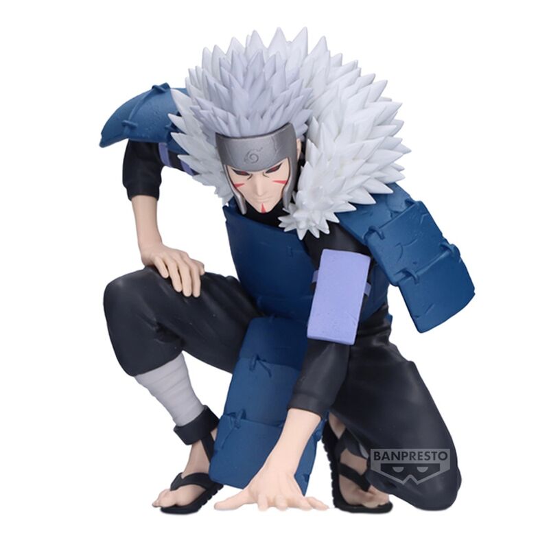 Figur von Tobirama Senju in Kampfhaltung vor einem Relief des Hokage-Felsens aus Naruto Shippuden.