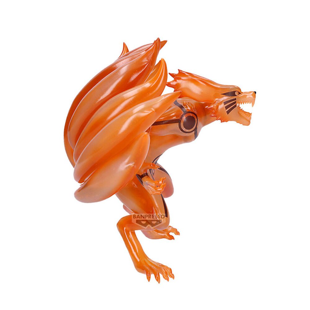 Anime-Figur von Kurama in Chakra-Mode mit geöffnetem Maul, neun Schwänzen und kräftigen Orangetönen.