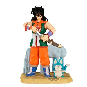 Diorama-Sammelfigur von Yamcha mit gezücktem Schwert und seinem Begleiter Puar auf einer Wüsten-Base mit Felsen.