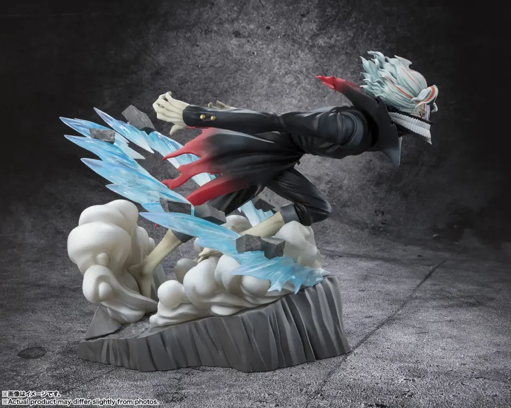 FiguartsZERO-Statue von Okarun in transformierter Form mit spektakulären transparenten Wind-Effekten und Fels-Base.