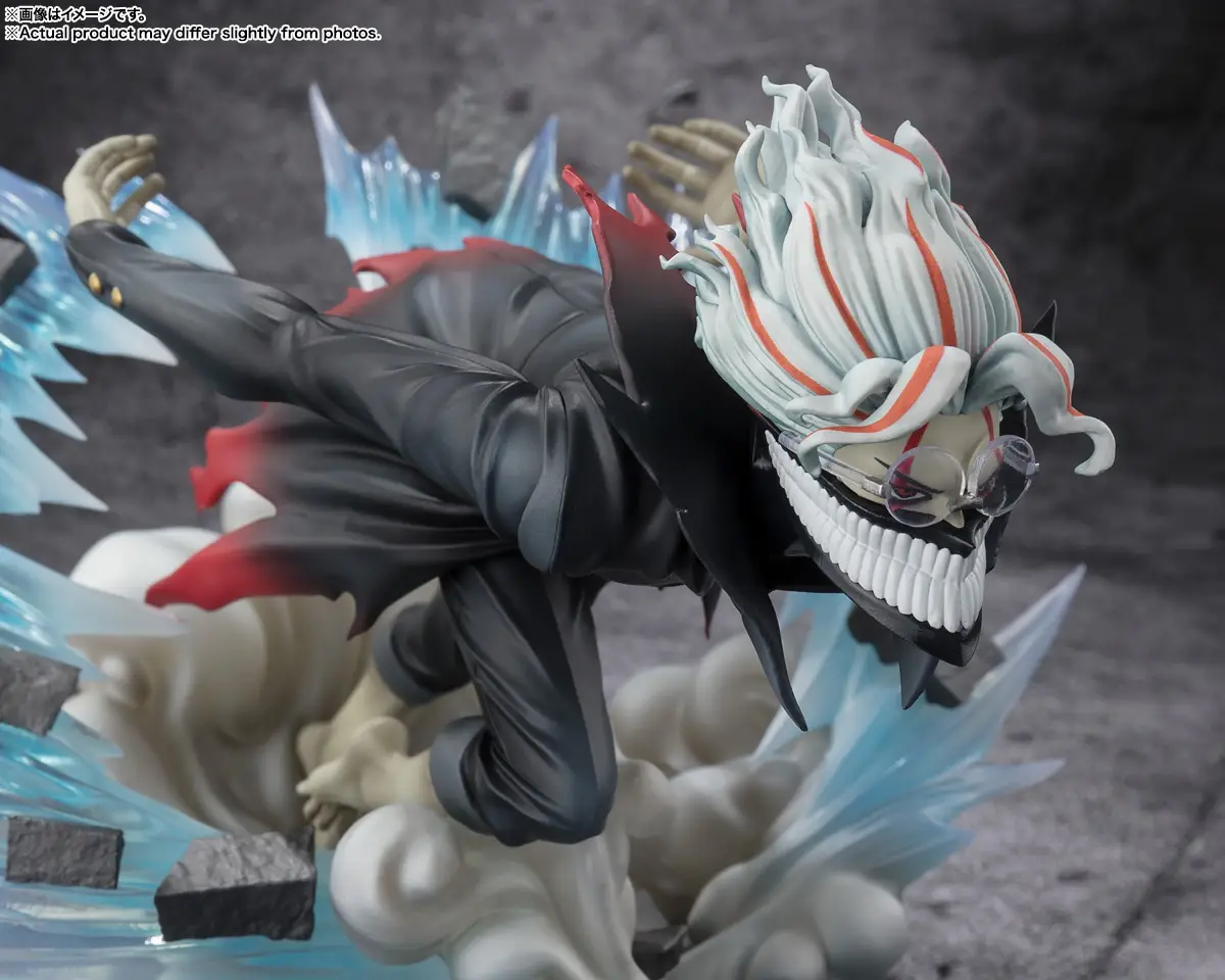 FiguartsZERO-Statue von Okarun in transformierter Form mit spektakulären transparenten Wind-Effekten und Fels-Base.