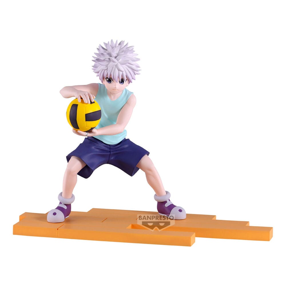 Banpresto Figur von Killua Zoldyck aus Hunter x Hunter im hellblauen Tanktop einen Ball haltend auf Holzbasis.