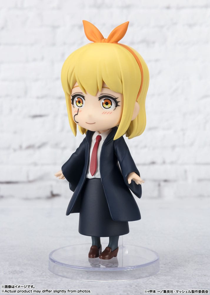 Bandai Spirits Figuarts mini Chibi-Figur von Lemon Irvine aus Mashle im Schulgewand mit Schleife im Haar.