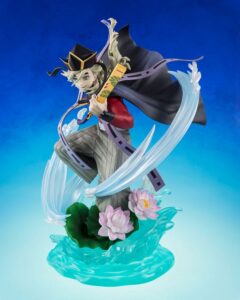 FiguartsZERO Sammelfigur von Doma aus Demon Slayer mit Fächern, umgeben von transparenten Eis-Effekten und Lotosblüten.