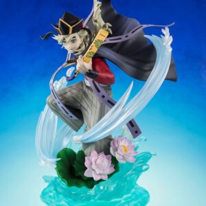 FiguartsZERO Sammelfigur von Doma aus Demon Slayer mit Fächern, umgeben von transparenten Eis-Effekten und Lotosblüten.