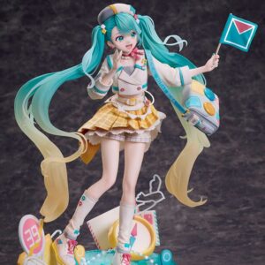 Design COCO Maßstabsfigur von Hatsune Miku aus Magical Mirai 2024 im Reise-Outfit mit Koffer-Tasche auf Kompass-Diorama-Base.