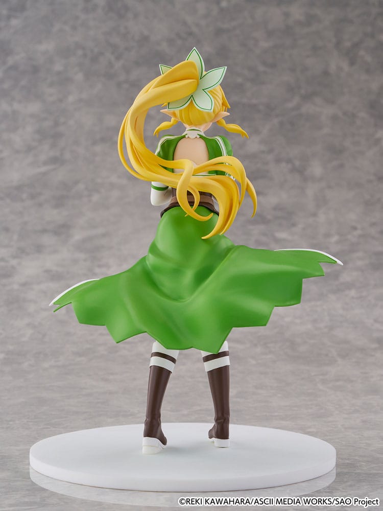 CyberZ Cantabile Figur von Leafa aus Sword Art Online im grün-weißen Sylphen-Outfit mit gefalteten Händen.