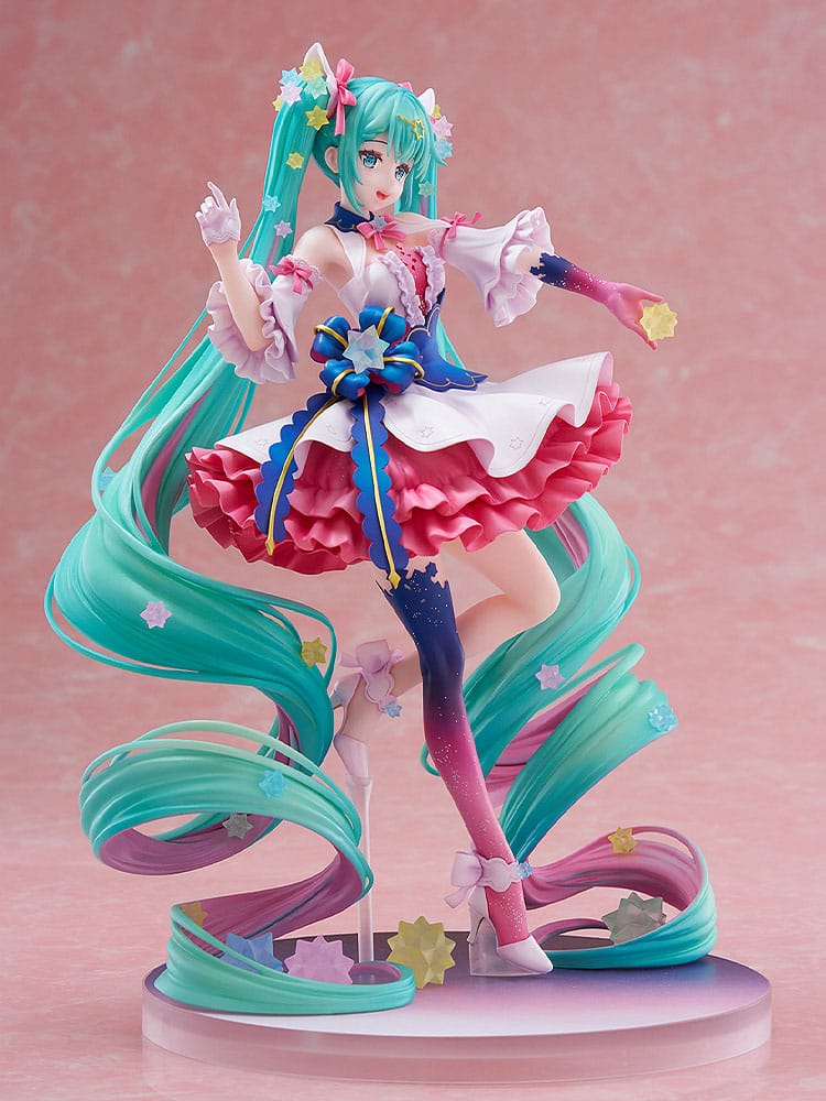 DMM Factory Maßstabsfigur von Hatsune Miku Rosuuri Ver. im rosa-blauen Rüschenkleid mit geschwungenen Sternen-Twintails.