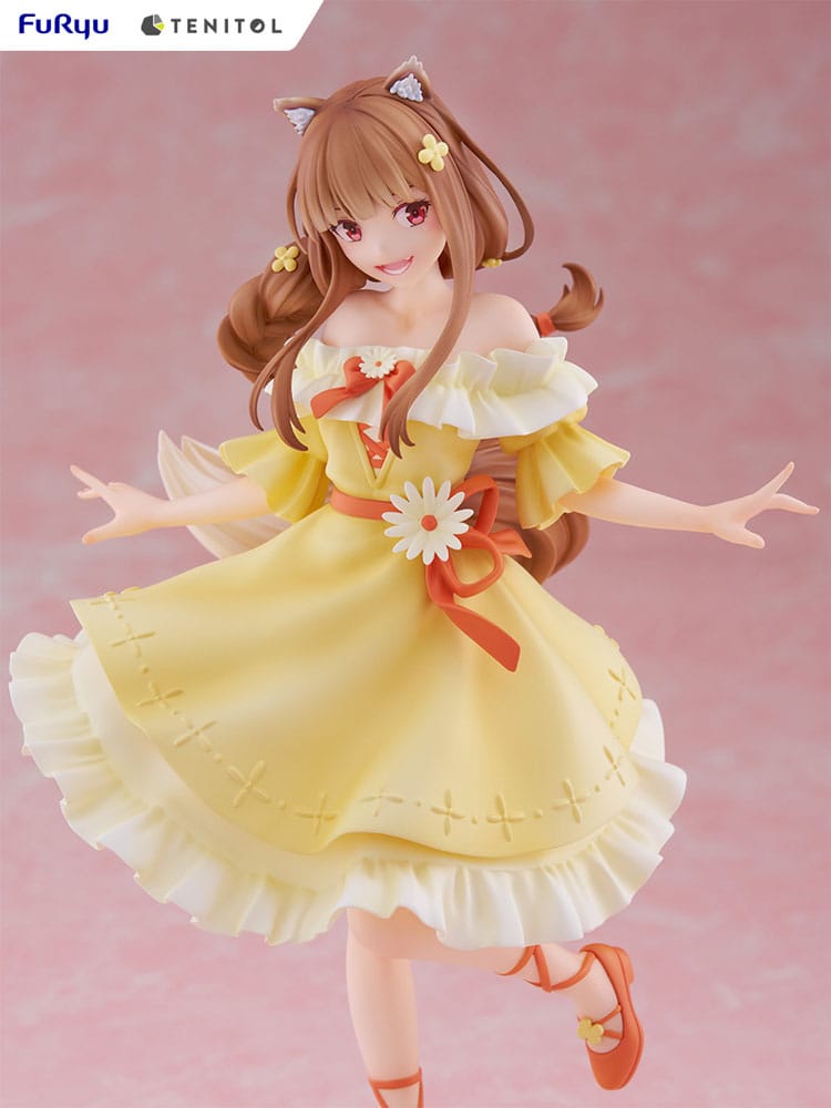 FuRyu Tenitol Figur von Holo aus Spice and Wolf im gelben Sommerkleid mit Blumen und Wolfsohren.