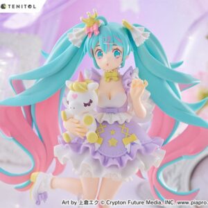 FuRyu Tenitol Figur von Hatsune Miku Yumekawa Princess Lavender Ver. im lila Rüschenkleid mit Einhorn und Flügel-Base.