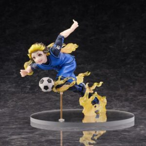 FuRyu Tenitol Figur von Meguru Bachira aus BLUELOCK beim Dribbeln mit gelben Effekten und Fußball.
