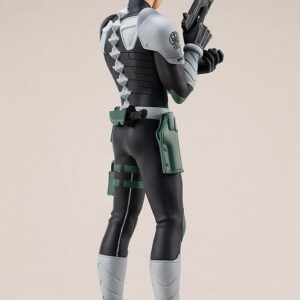 Good Smile Company Pop Up Parade Figur von Kafka Hibino aus Kaiju No. 8 im Kampfanzug mit Waffe.