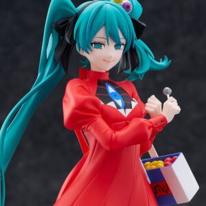 Good Smile Company Pop Up Parade L Figur von Hatsune Miku Psi Ver. im roten Kleid mit Augen-Muster und Süßigkeitenschachtel.