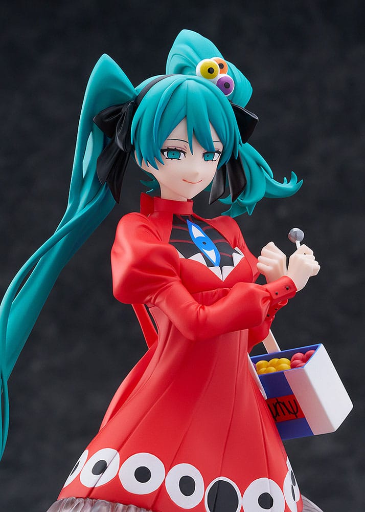 Good Smile Company Pop Up Parade L Figur von Hatsune Miku Psi Ver. im roten Kleid mit Augen-Muster und Süßigkeitenschachtel.