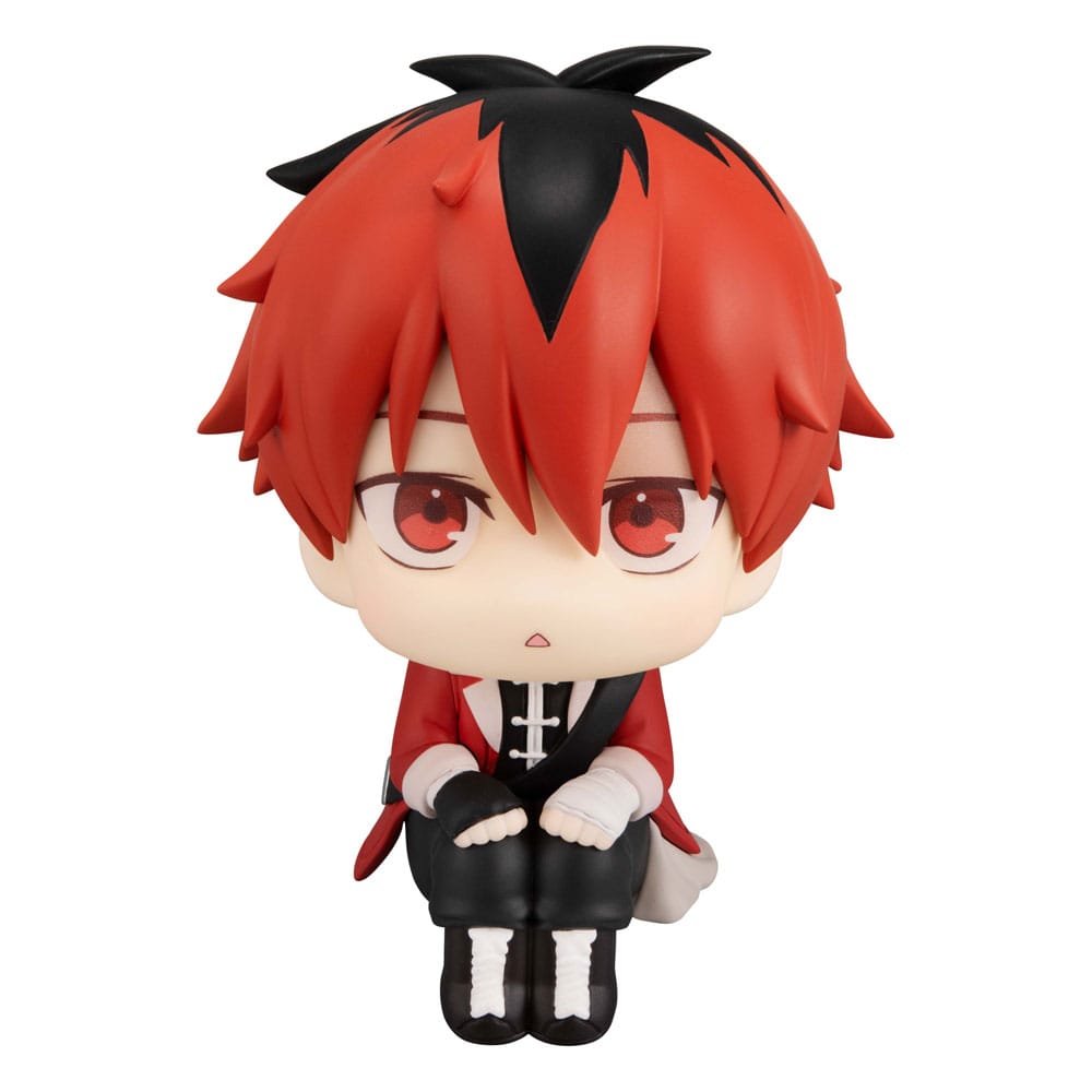 Sitzende Look Up Chibi-Figur von Stark aus Frieren mit roten Haaren und rot-schwarzer Kleidung.