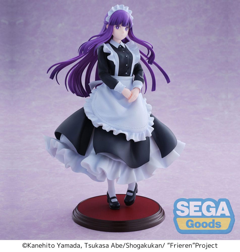 Sega Luminasta Figur von Fern aus Frieren im schwarz-weißen Dienstmädchenkleid mit gefalteten Händen.