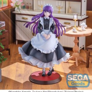 Sega Luminasta Figur von Fern aus Frieren im schwarz-weißen Dienstmädchenkleid mit gefalteten Händen.