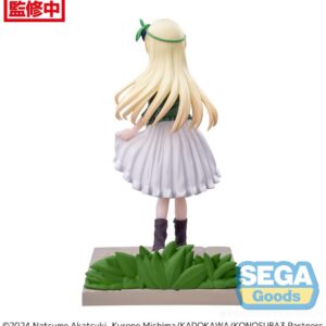 SEGA Luminasta Figur von Prinzessin Iris aus KonoSuba im grünen Mieder und weißem Rock auf Gras-Base.