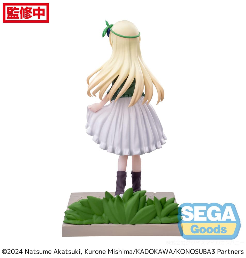 SEGA Luminasta Figur von Prinzessin Iris aus KonoSuba im grünen Mieder und weißem Rock auf Gras-Base.