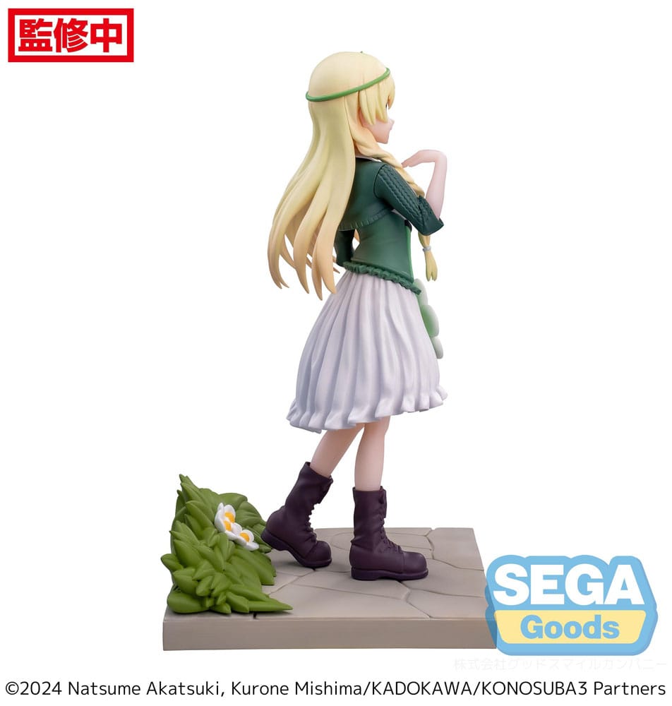 SEGA Luminasta Figur von Prinzessin Iris aus KonoSuba im grünen Mieder und weißem Rock auf Gras-Base.