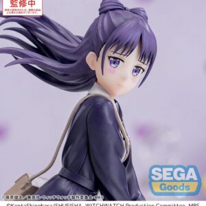 SEGA Luminasta Figur von Nemu Miyao aus WITCH WATCH reitend auf einem Besen mit blauer Spitze über einem gelben Stern.