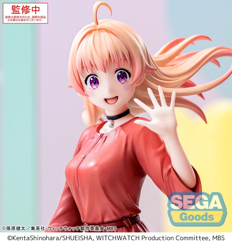 SEGA Luminasta Figur von Nico Wakatsuki aus WITCH WATCH reitend auf einem Besen über einem gelben Stern.