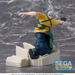 SEGA Luminasta Figur von Sakamoto Taro aus Sakamoto Days in schlanker Form mit Pistole auf Trümmer-Sockel.