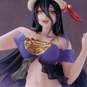 Taito Coreful Figur von Albedo aus Overlord im lila-schwarzen Nightwear-Outfit mit Strümpfen.
