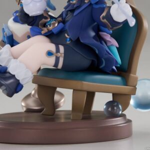 APEX-TOYS Genshin Impact Chibi Mini-Figur von Furina im blauen Outfit mit Zylinderhut und Teetasse neben einem Törtchen auf runder Sockelbasis.