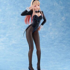 Aniplex My Dress-Up Darling Figur von Marin Kitagawa im schwarzen Bunny-Suit mit Netzstrumpfhosen und Hasenohren beim Peace-Zeichen.