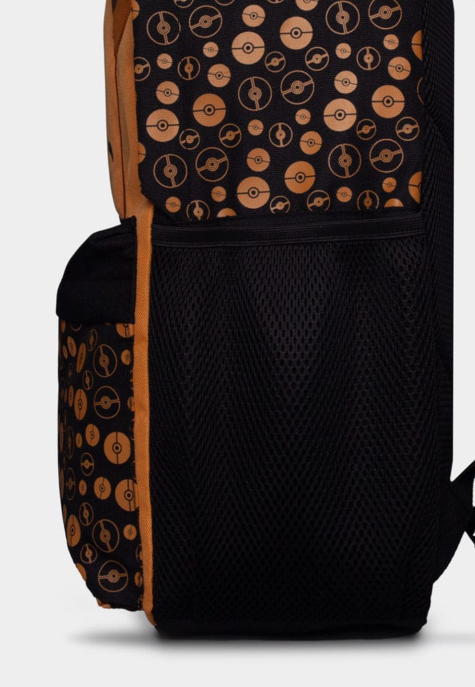 Pokémon Rucksack im braun-schwarzen Evoli-Design mit abstehenden Ohren und Pokéball-Muster auf der Fronttasche.