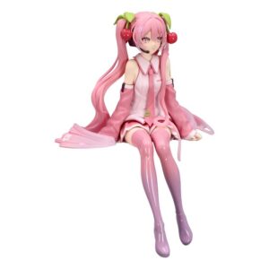 FuRyu Hatsune Miku Figur als Sakura Version 2026 in rosafarbenem Outfit mit Kirschen-Haarschmuck in sitzender Pose.