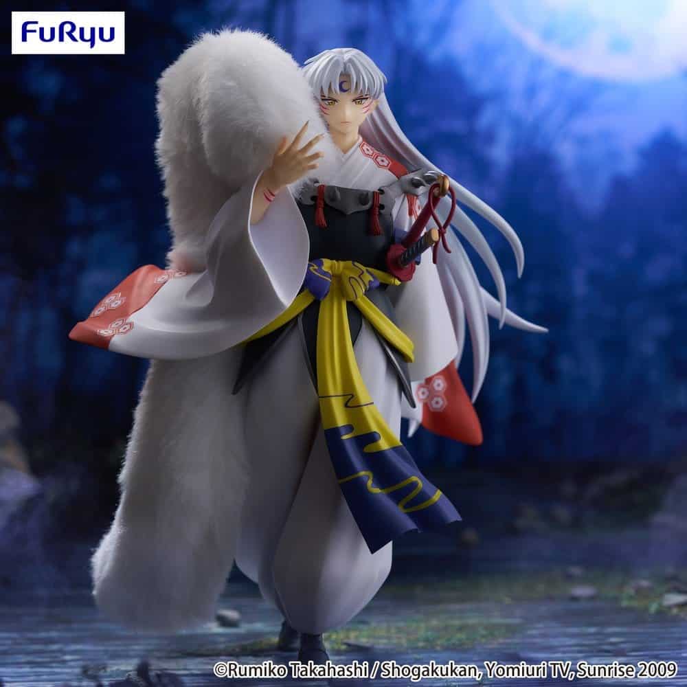 FuRyu InuYasha Trio-Try-iT Figur von Sesshomaru in weißem Kimono mit Pelzstola und Schwert.