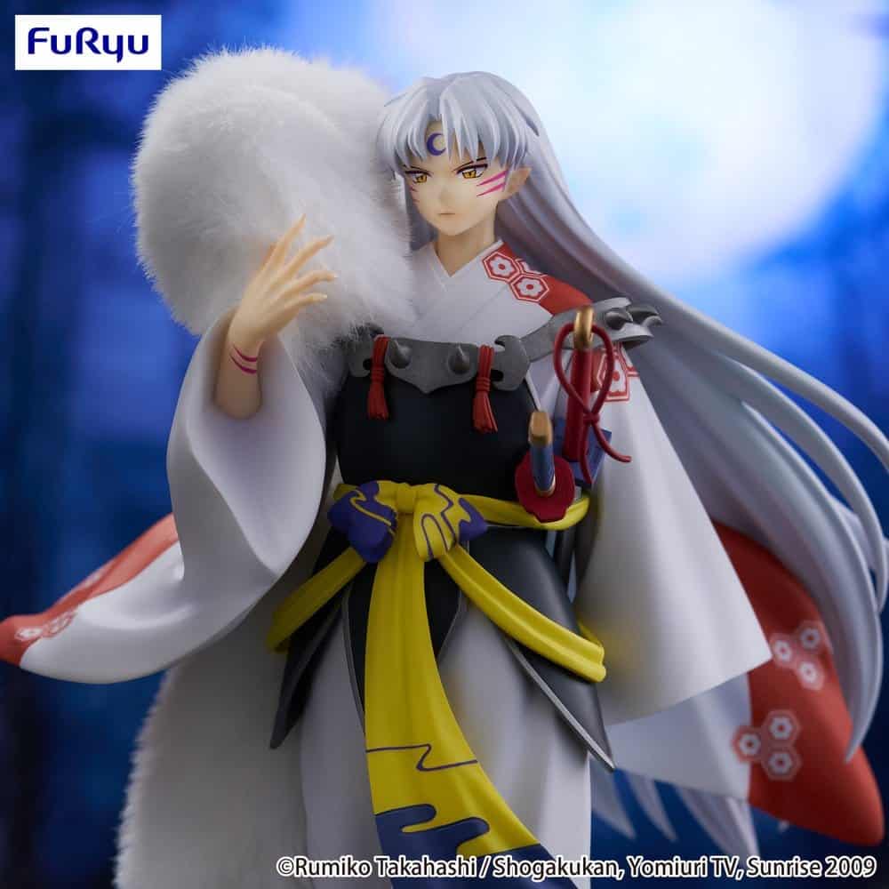 FuRyu InuYasha Trio-Try-iT Figur von Sesshomaru in weißem Kimono mit Pelzstola und Schwert.