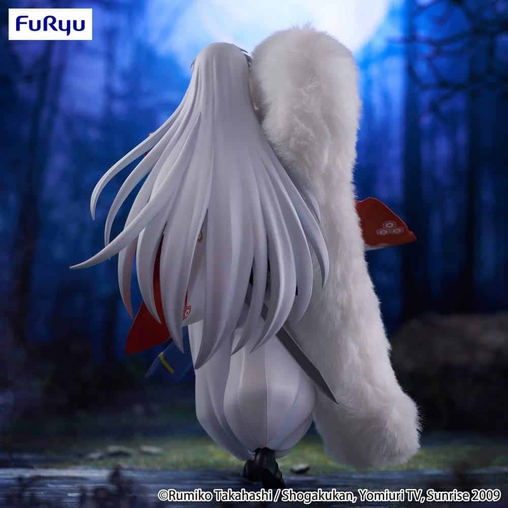 FuRyu InuYasha Trio-Try-iT Figur von Sesshomaru in weißem Kimono mit Pelzstola und Schwert.