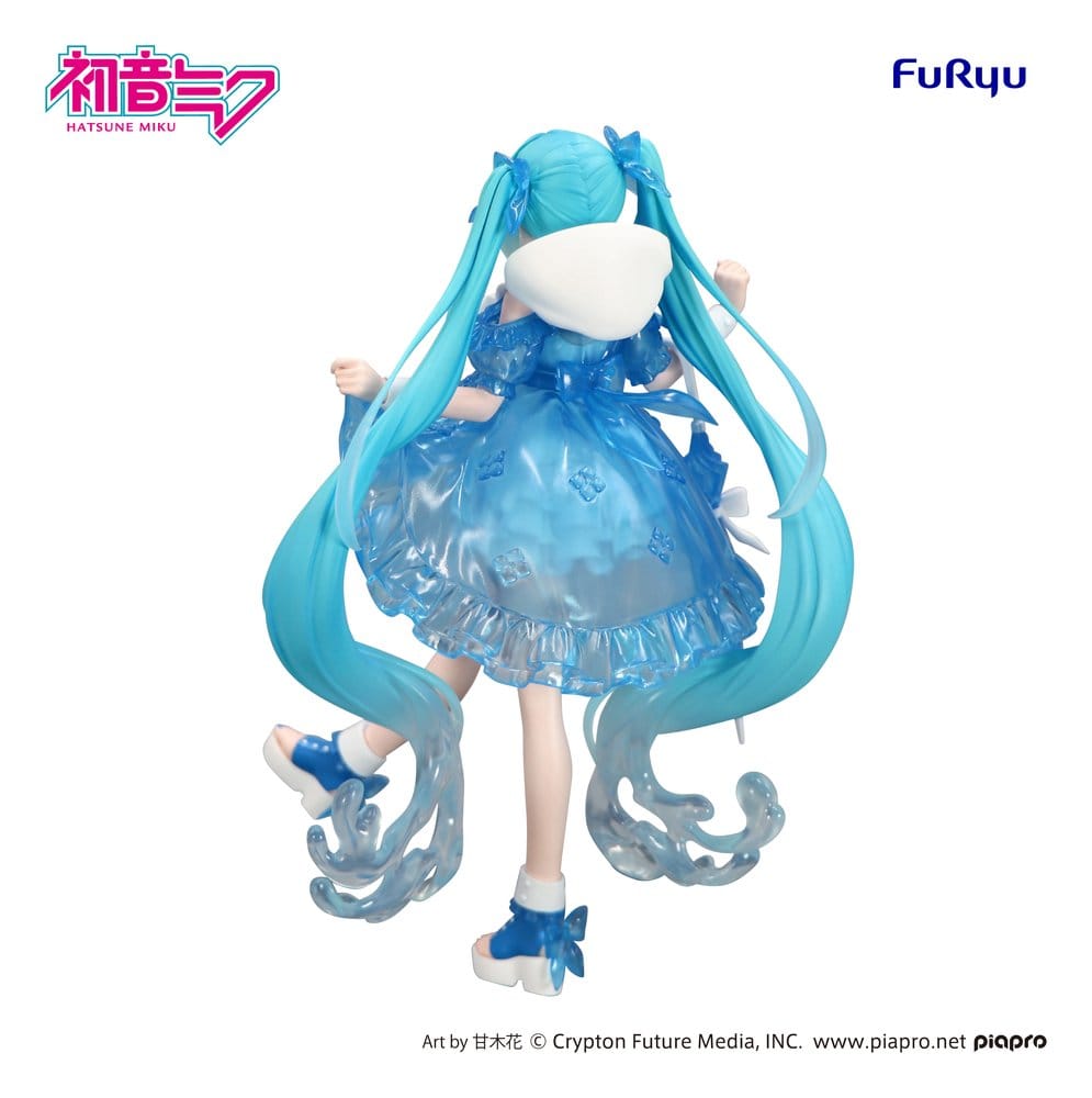 FuRyu Hatsune Miku Figur in Rainy Dance Version mit blauem Regenschirm und transparentem Kleid beim Tanzen.