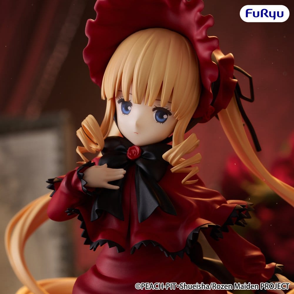 FuRyu Rozen Maiden Trio-Try-iT Figur von Shinku im roten Rüschenkleid mit passender Haube und blonden Ringellocken.