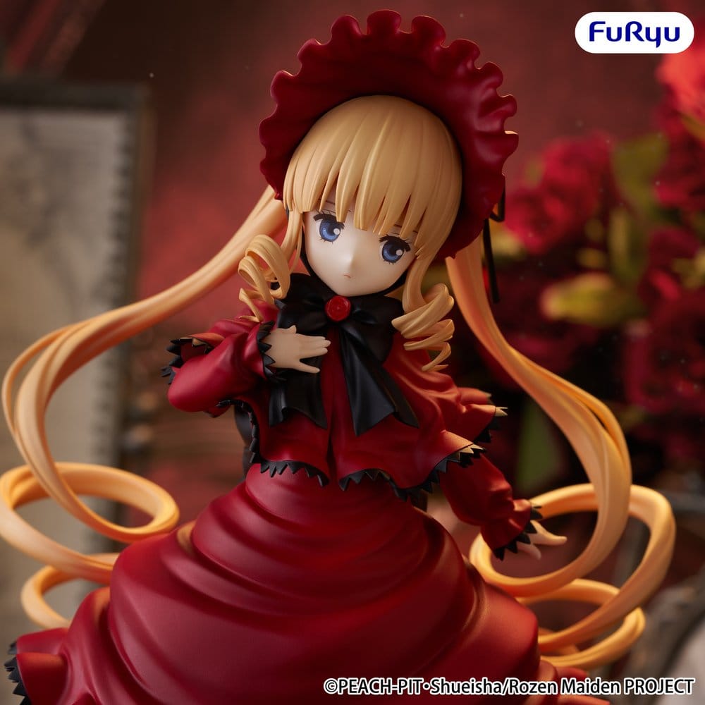 FuRyu Rozen Maiden Trio-Try-iT Figur von Shinku im roten Rüschenkleid mit passender Haube und blonden Ringellocken.