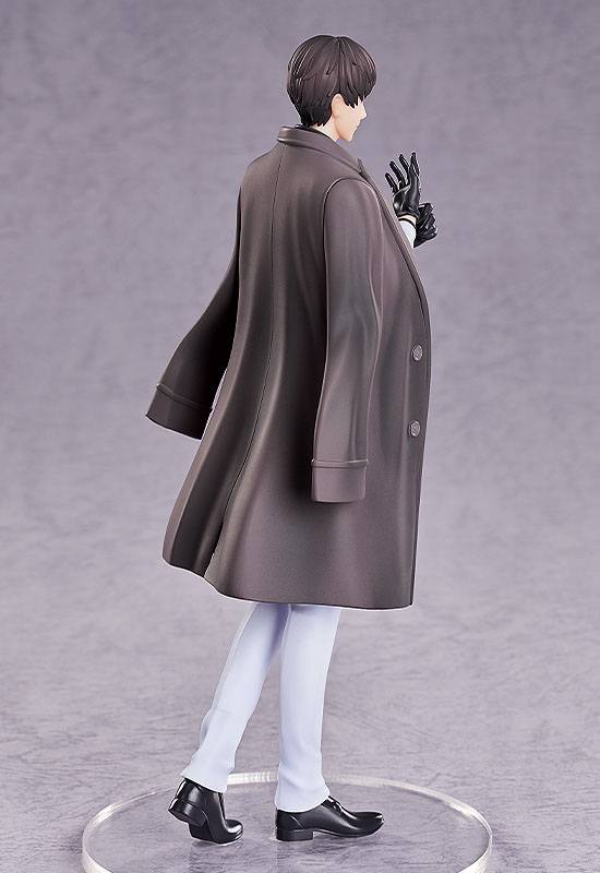 Good Smile Company Pop Up Parade Figur von Mo Xu aus Love&Producer im hellen Anzug mit dunklem Mantel und Handschuhen.