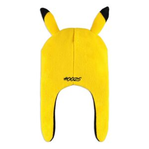 Gelbe Pokémon Skimütze aus Polar Fleece im Pikachu-Design mit 3D-Ohren, roten Bäckchen und schwarzen Ohrenklappen-Rändern.