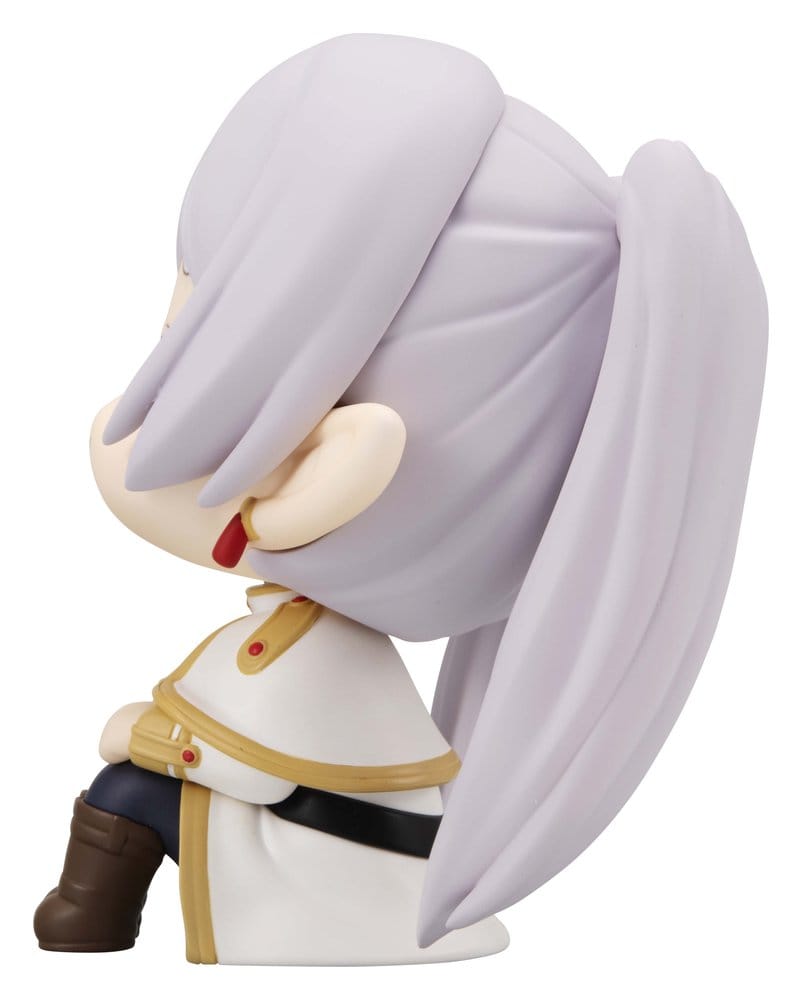 MegaHouse Frieren Look Up Chibi-Figur von Frieren mit schmollerndem Droopy Face Gesichtsausdruck und nach oben gerichtetem Blick.