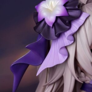 Honkai Star Rail Scale Figur von Herta im violetten Kleid mit Waldhorn sitzend auf einem goldenen Notenschlüssel-Sockel.