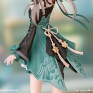 Honkai Star Rail Figur von Qingque im jade-grünen Outfit mit geschlossenen Augen und Schweißtropfen-Effekt auf dekorativer Sockelbasis.