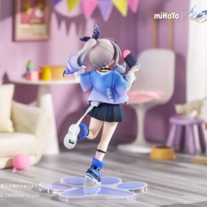 RIBOSE Honkai Star Rail Figur von Silver Wolf im blau-violetten Gamer-Outfit mit kleiner Katze, Konsole und buntem Acryl-Hintergrund.