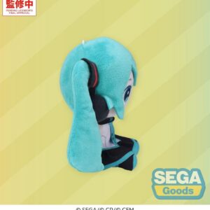 SEGA Vocaloid Mysekai Plüschfigur von Hatsune Miku mit türkisblauen Twintails in sitzender Chibi-Pose.