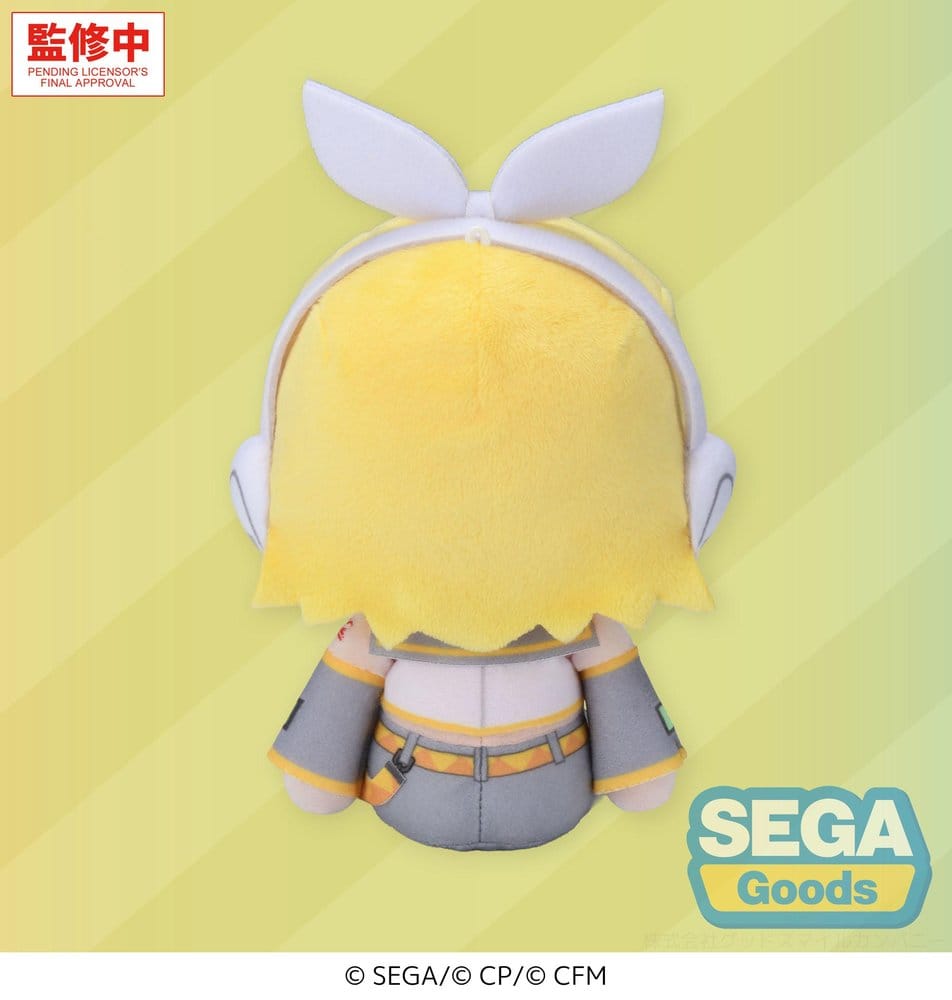 SEGA Vocaloid Mysekai Plüschfigur von Kagamine Rin mit gelben Haaren, weißer Schleife und grau-gelbem Outfit in sitzender Chibi-Pose.