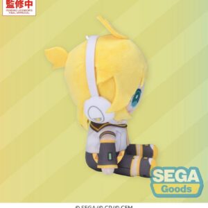 SEGA Vocaloid Mysekai Plüschfigur von Kagamine Len mit gelben Haaren und weiß-grau-gelbem Outfit in sitzender Chibi-Pose.