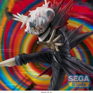 SEGA Dandadan FIGURIZM Alpha Figur von Okarun in transformierter Form mit weißem Haar, Maske und wehendem Mantel in dynamischer Sprungpose.