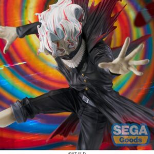SEGA Dandadan FIGURIZM Alpha Figur von Okarun in transformierter Form mit weißem Haar, Maske und wehendem Mantel in dynamischer Sprungpose.